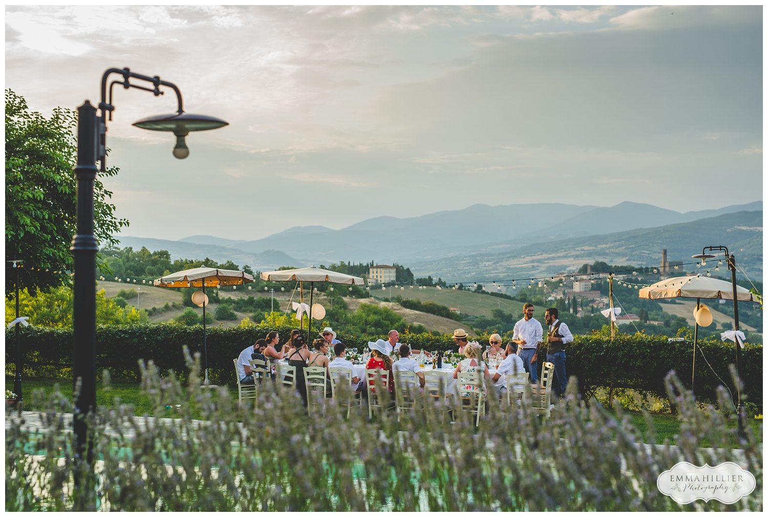 beautiful wedding in Poppi, Tuscany